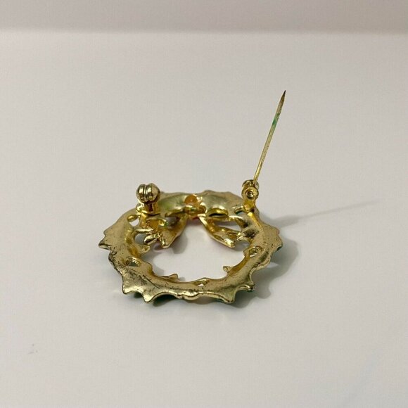 Vintage Christmas Holly Wreath Brooch Pin - Picture 10 of 15